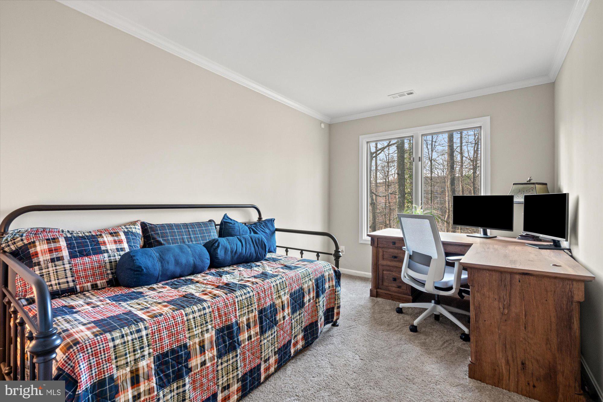 FAIR LAKES - Residential