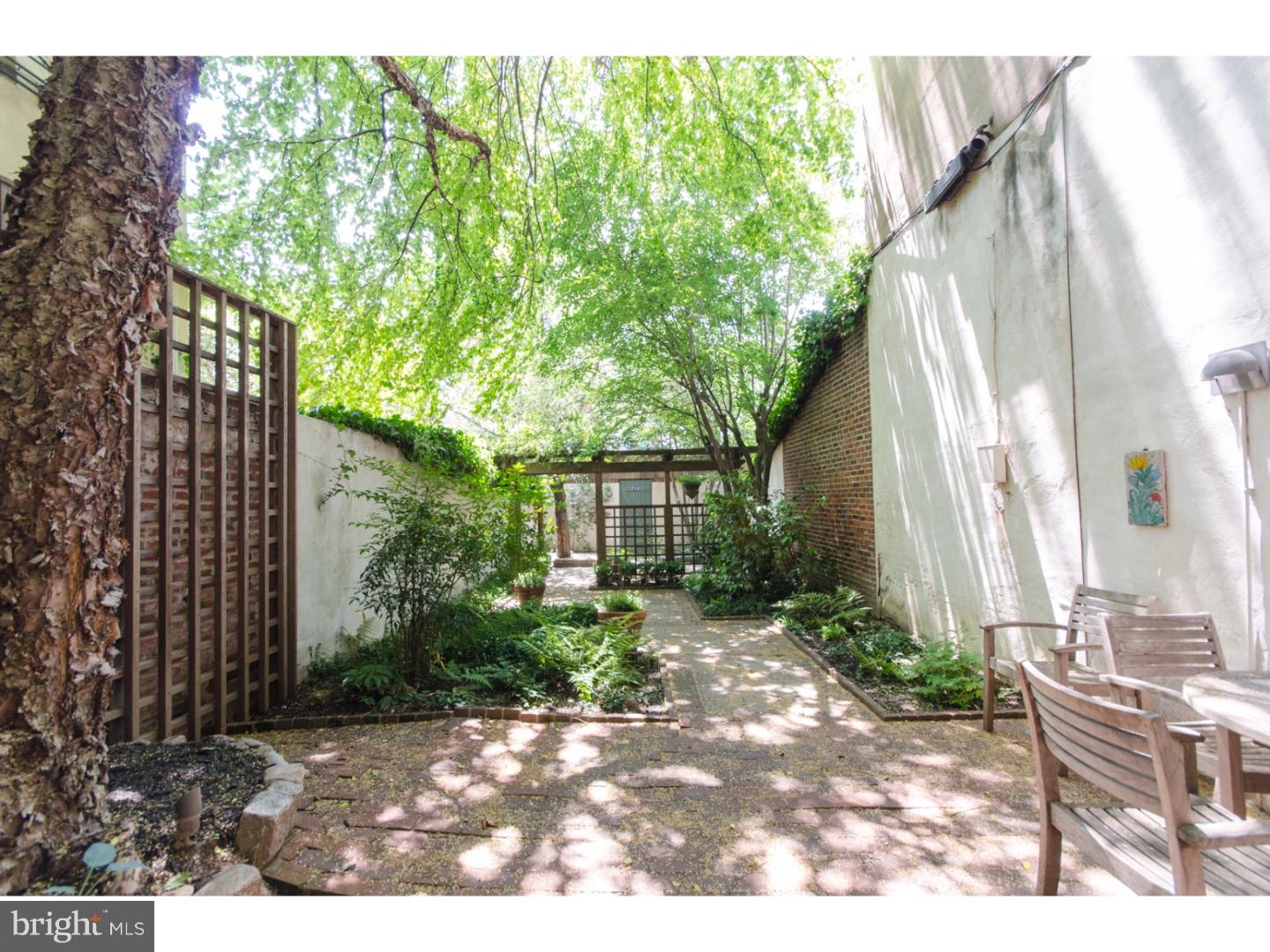 WASHINGTON SQ - Residential