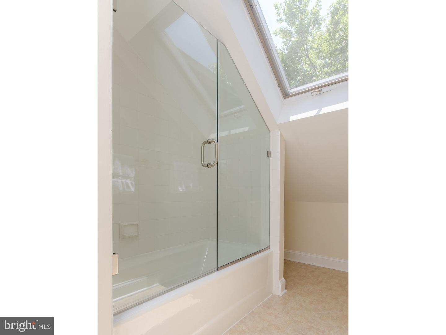 WASHINGTON SQ - Residential