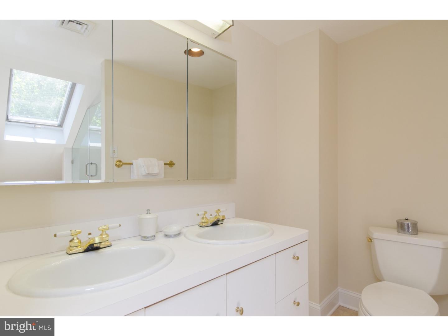 WASHINGTON SQ - Residential