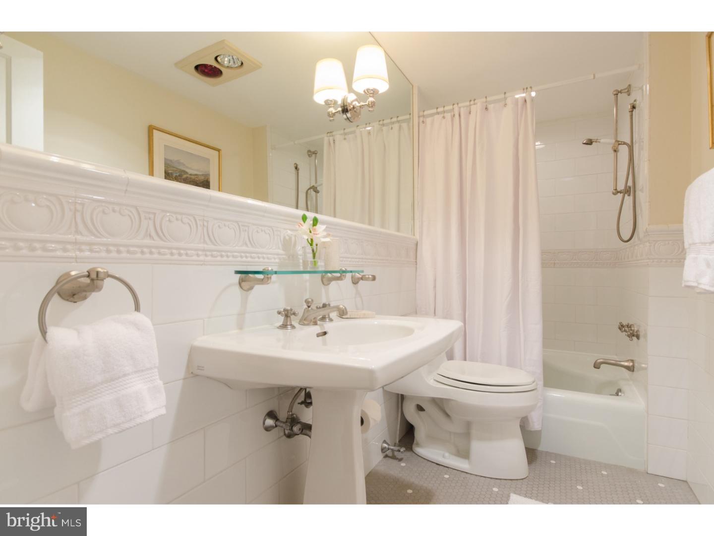 WASHINGTON SQ - Residential