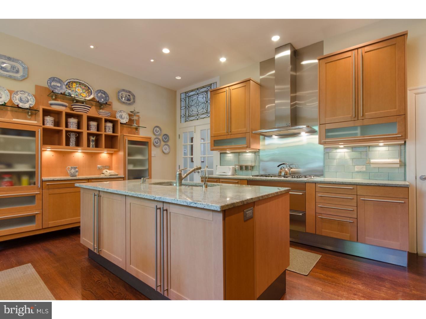 WASHINGTON SQ - Residential