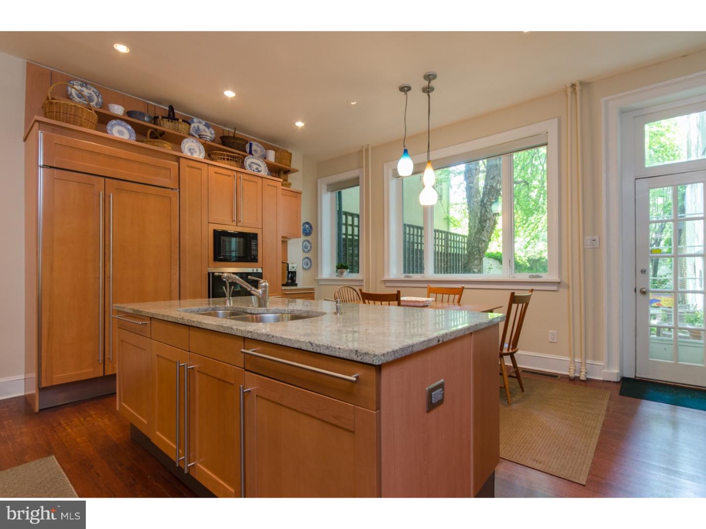 WASHINGTON SQ - Residential