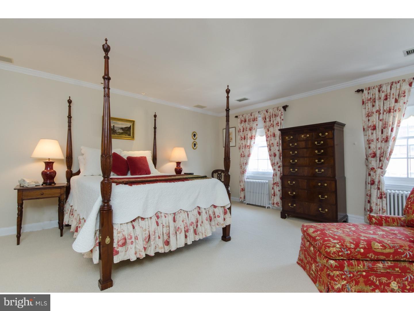 WASHINGTON SQ - Residential