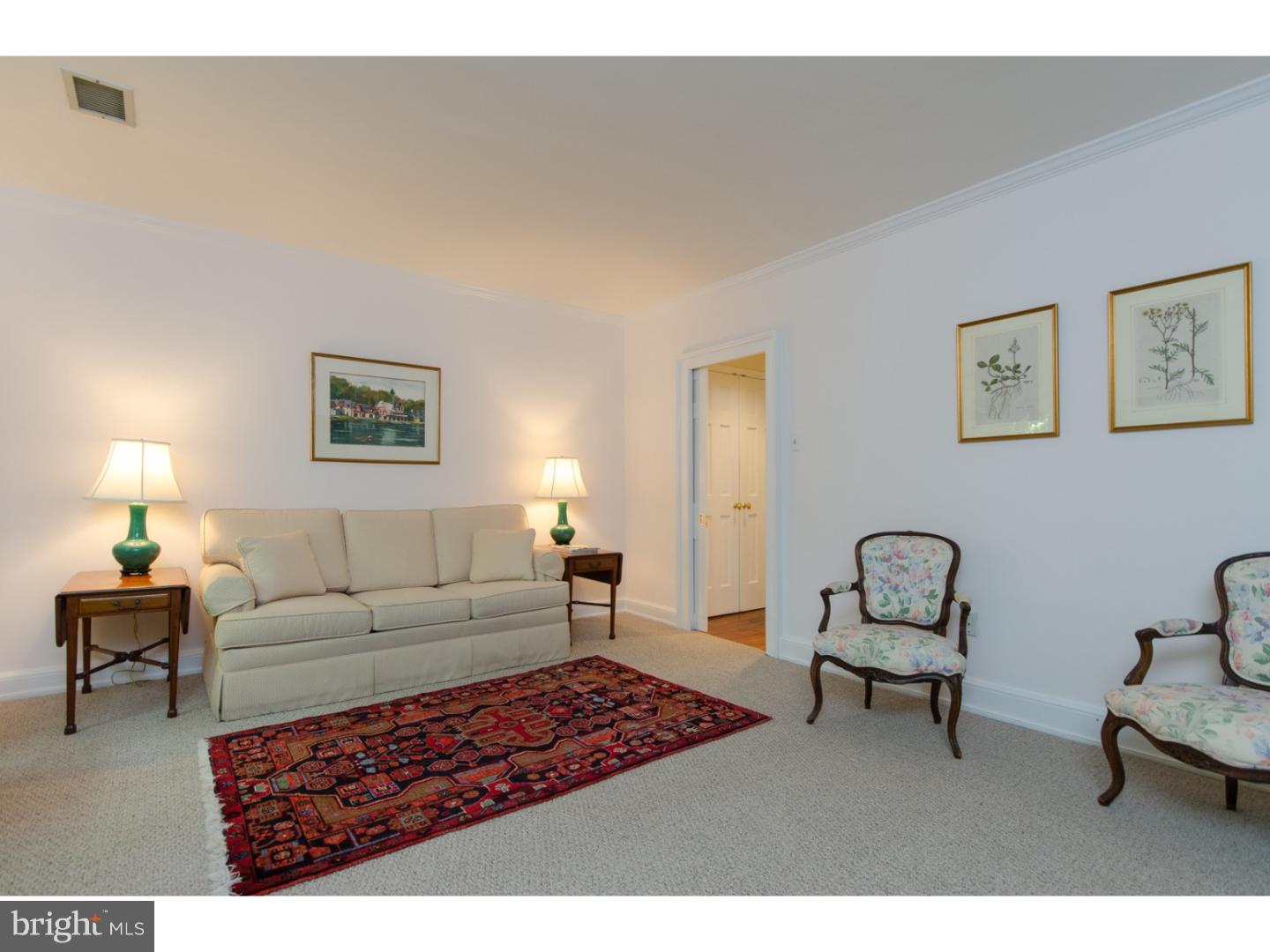 WASHINGTON SQ - Residential