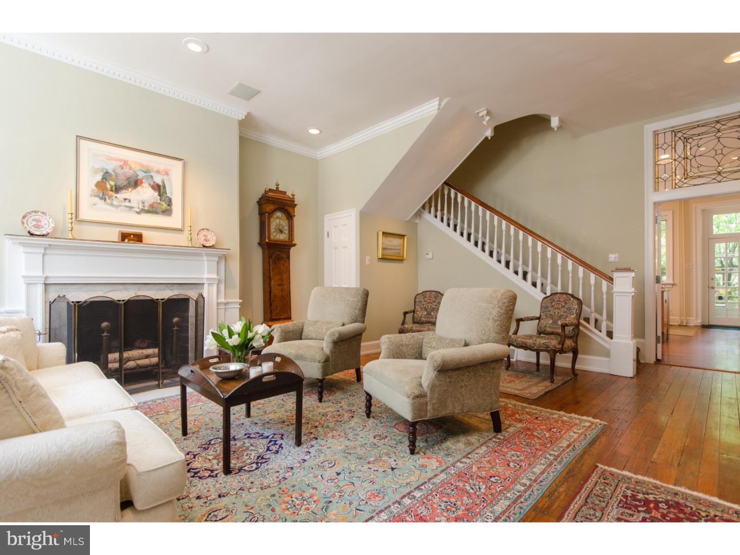 WASHINGTON SQ - Residential