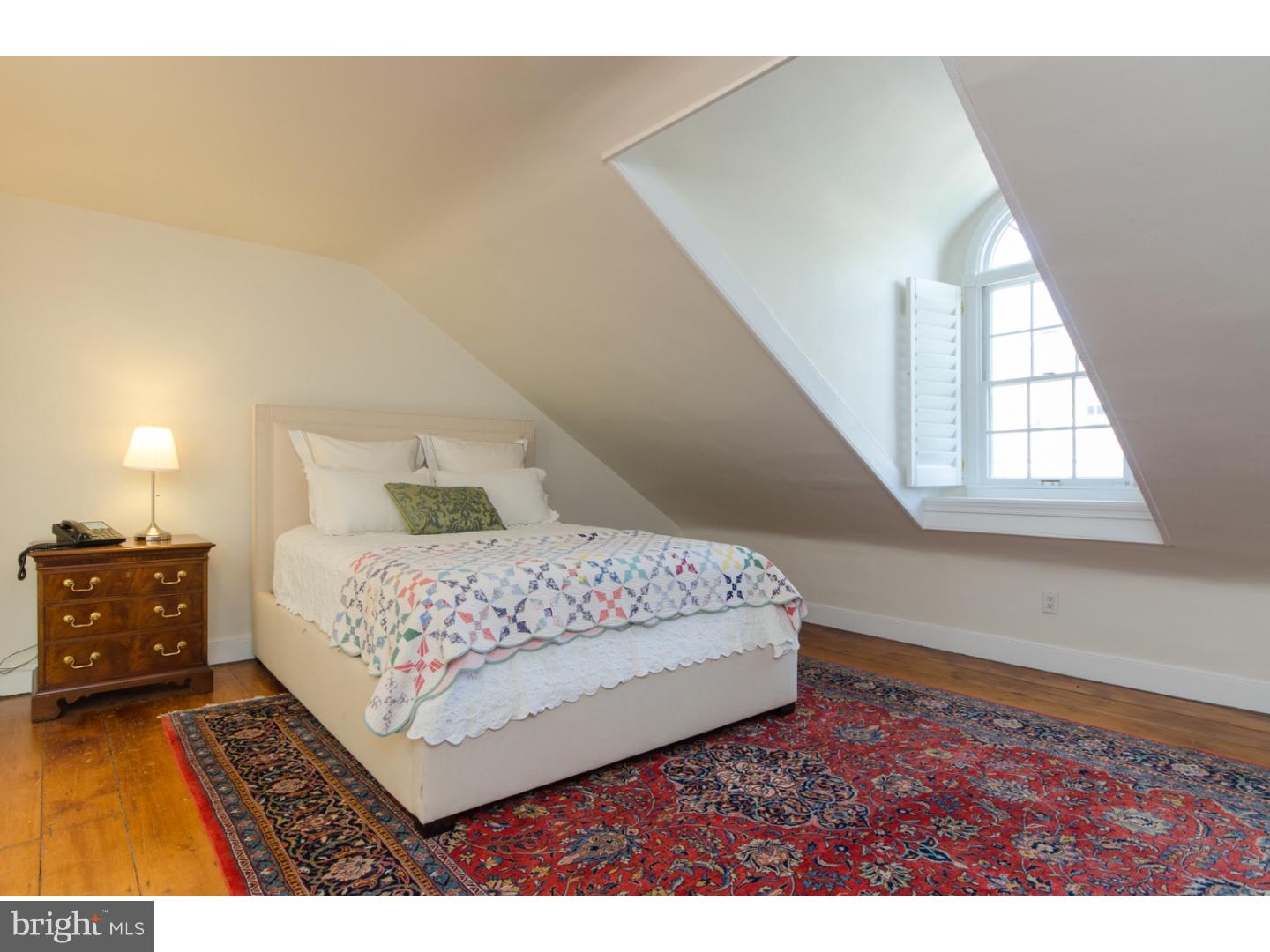 WASHINGTON SQ - Residential