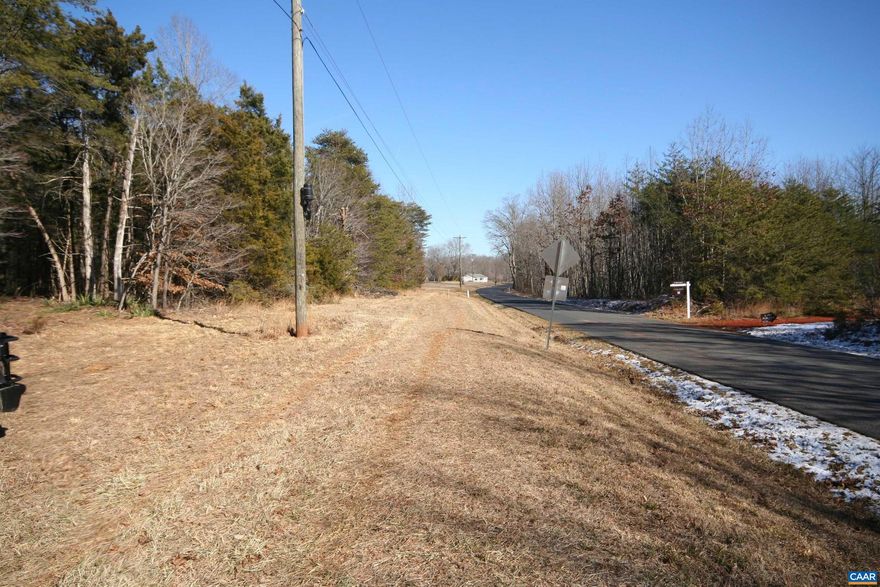 Beautiful and Affordable! Great opportunity to own a wooded building lot in Central Virginia and Buckingham County. New survey and soils evaluation completed. Great road frontage and close to Towns of  Dillwyn and Scottsville. With Charlottesville and Farmville being less than an hour away. Deed Restrictions applied are: No swine, no single wide's of any nature and no junk cars or unlicensed vehicles.,Slate River Mill Road Lots