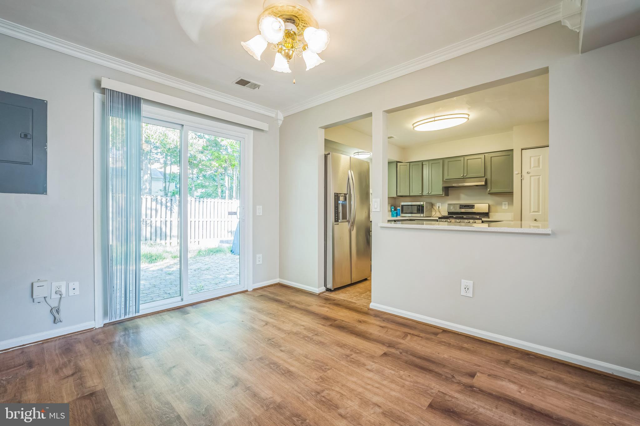 LONDON TOWN WEST - Residential Lease