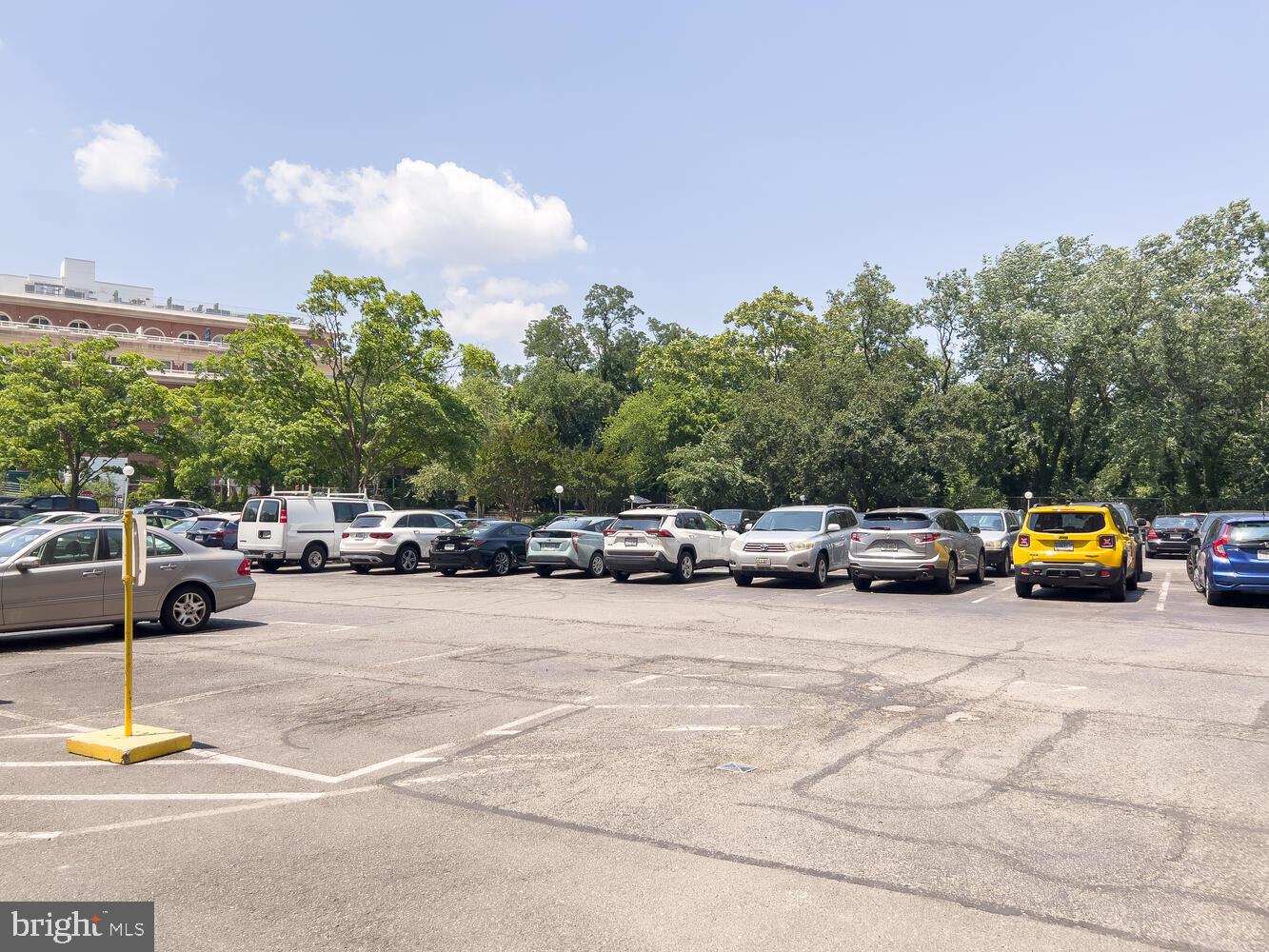 MARINA TOWERS - Residential Lease