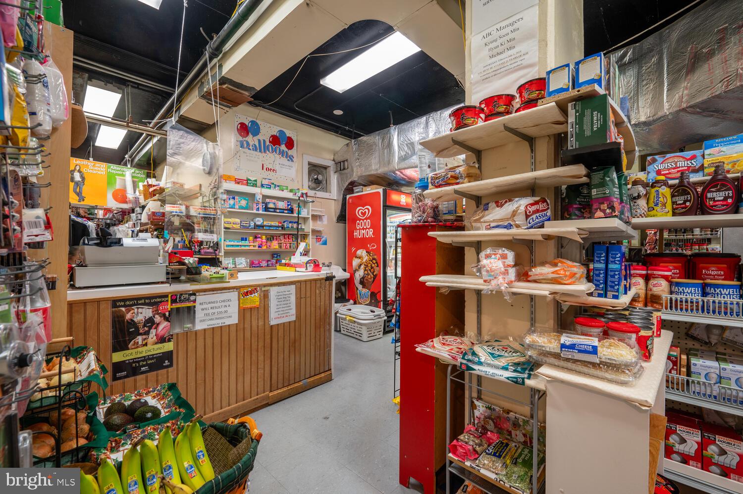 MARINA TOWERS - Residential Lease