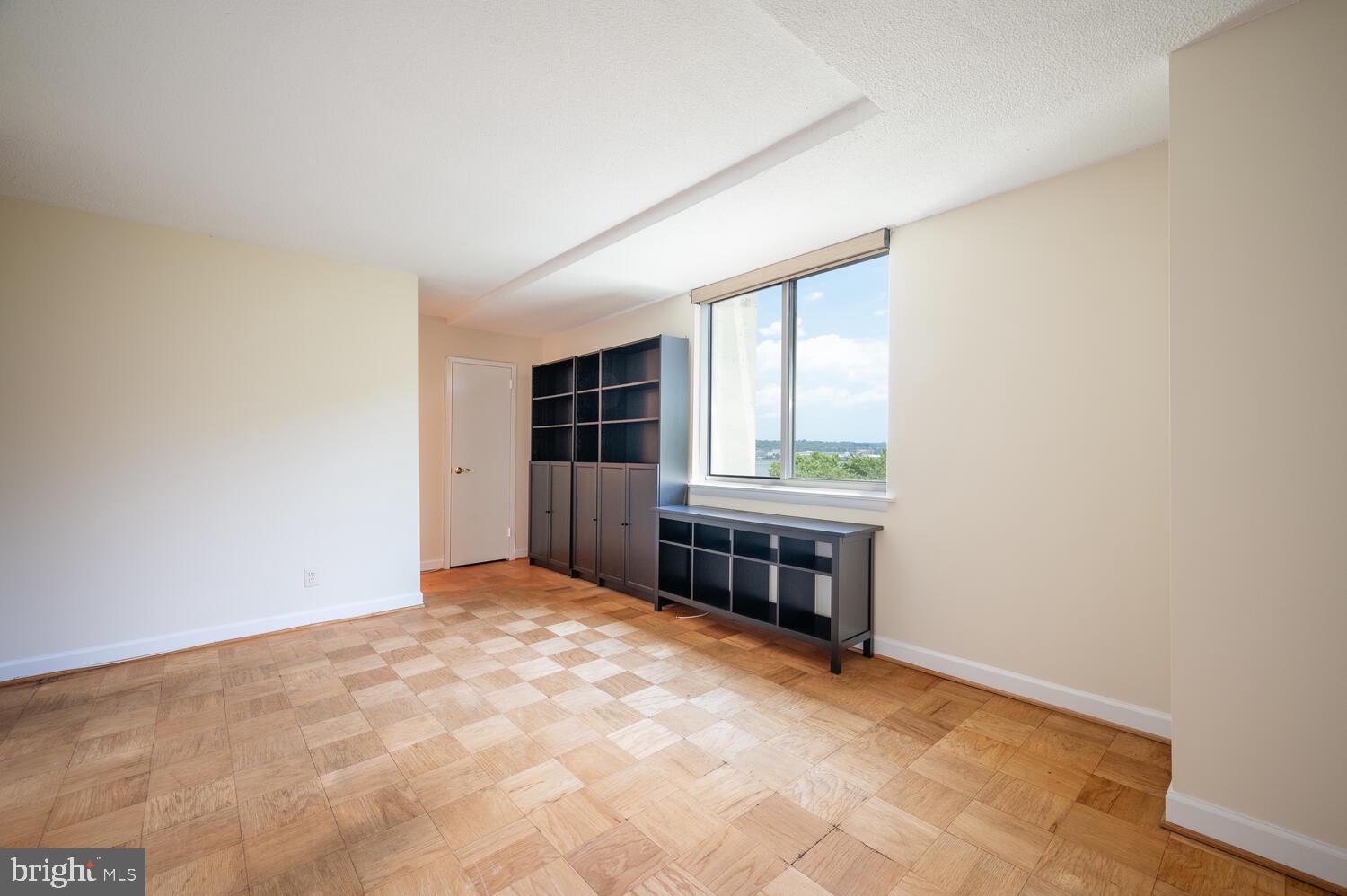 MARINA TOWERS - Residential Lease