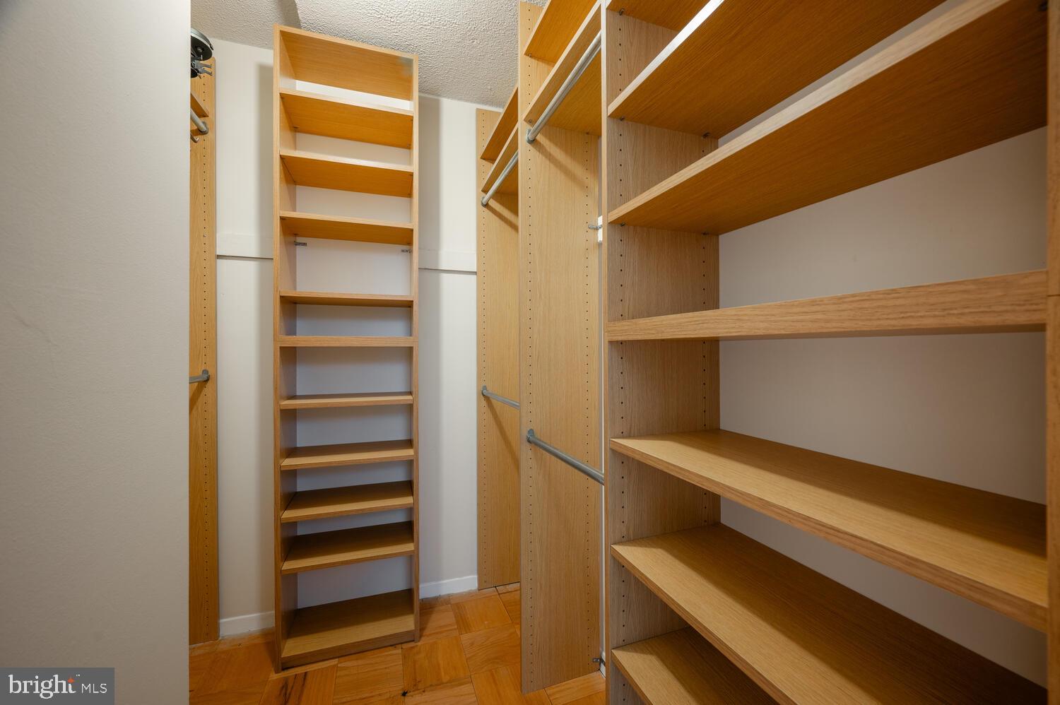 MARINA TOWERS - Residential Lease