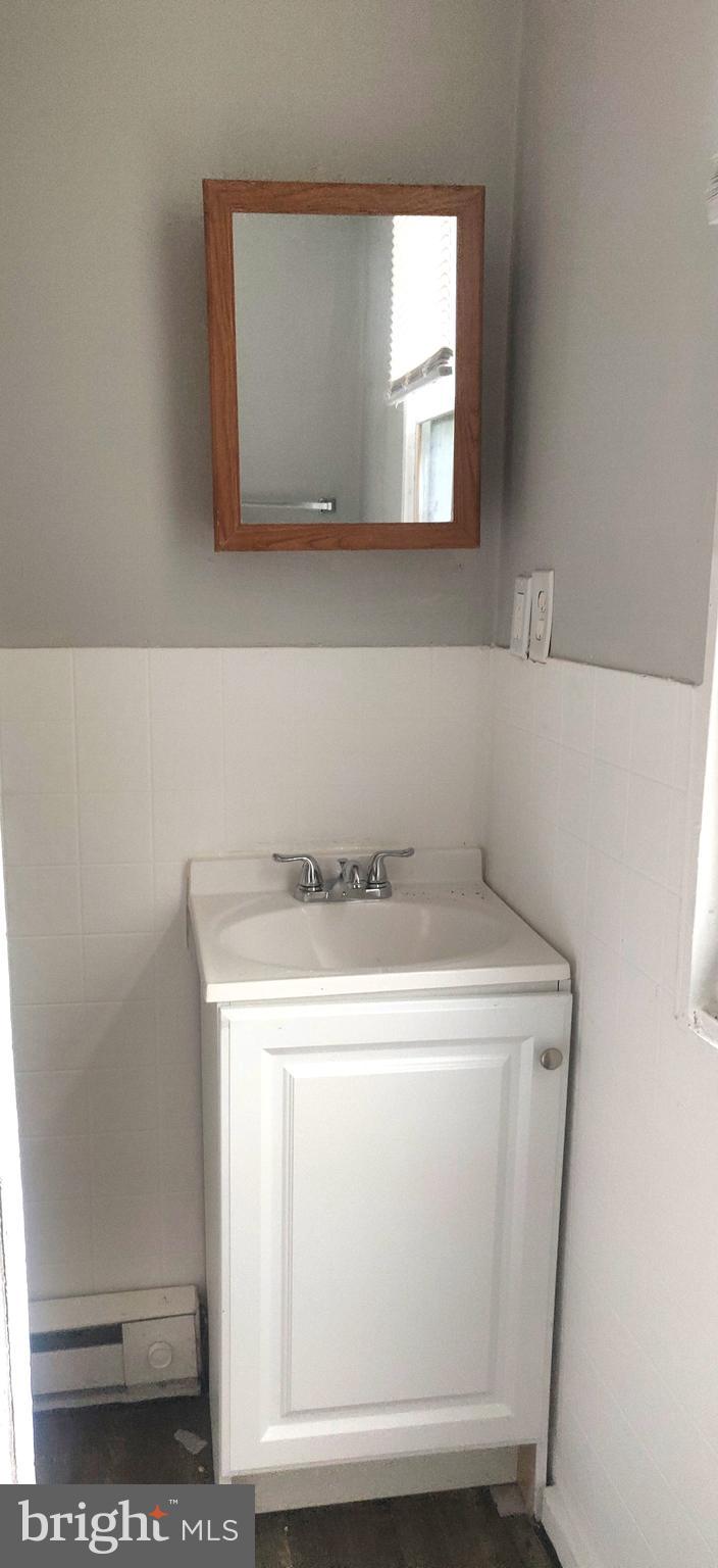 GERMANTOWN (EAST) - Residential