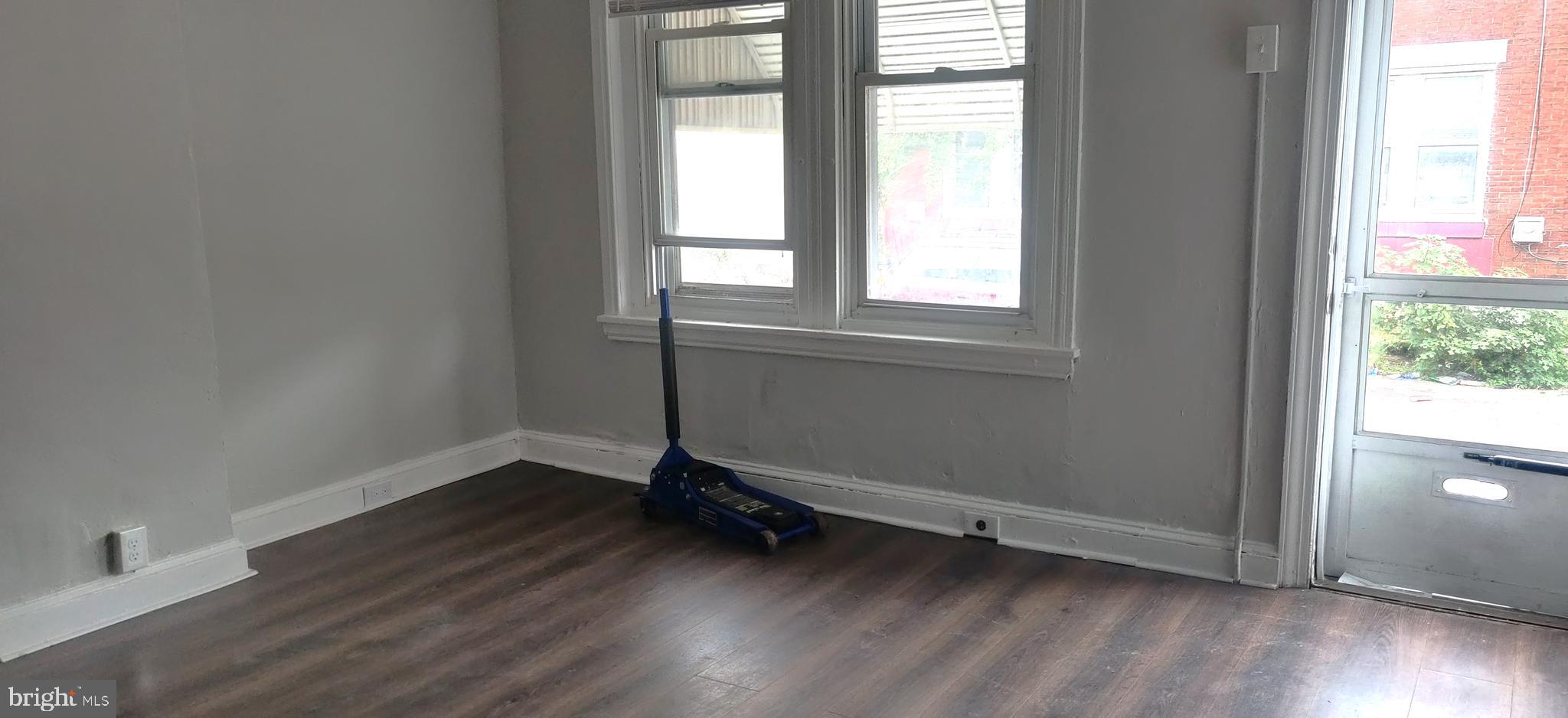 GERMANTOWN (EAST) - Residential