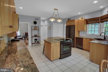 FAIRWAY ESTATES - Residential