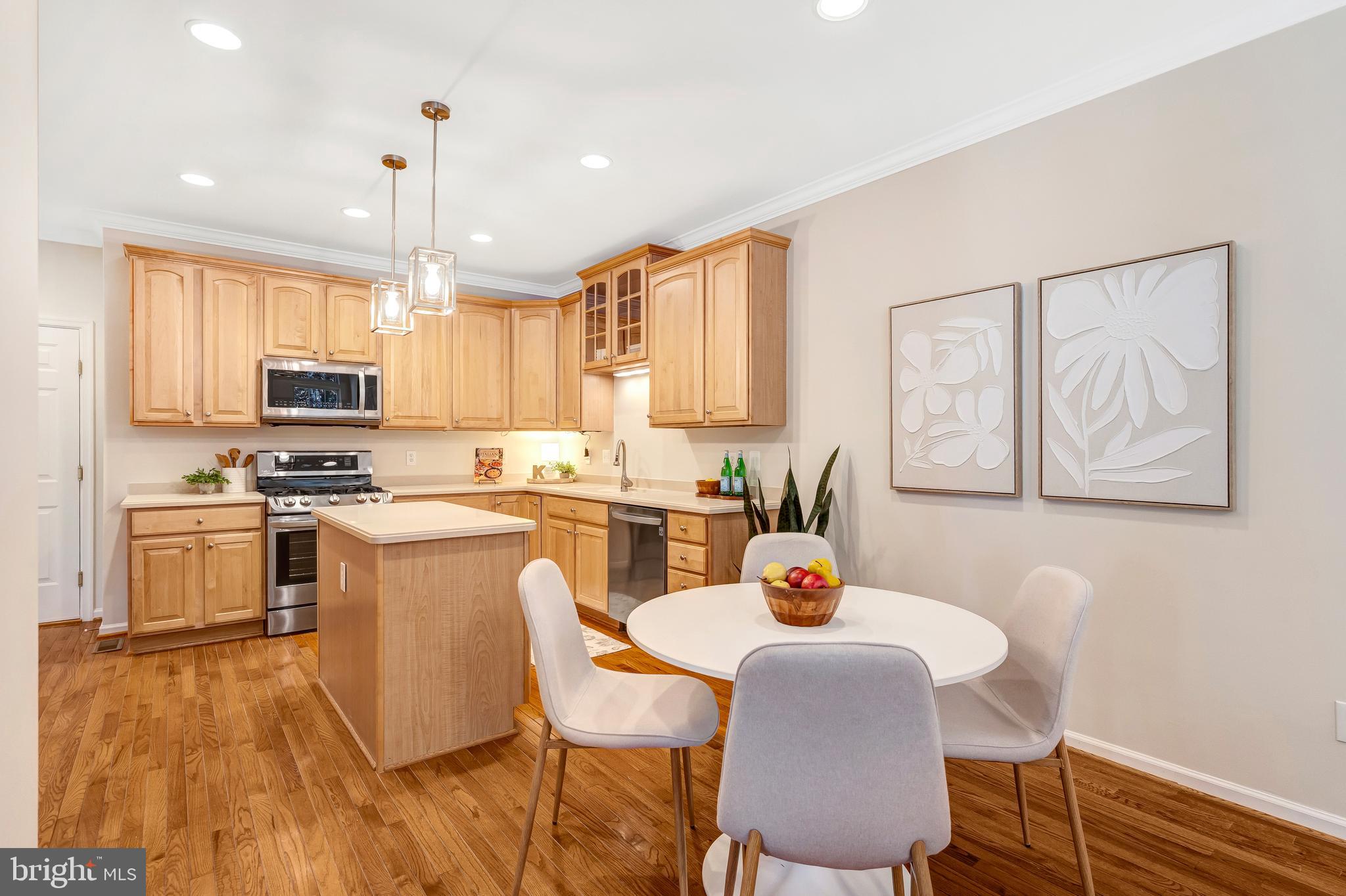 LORTON TOWN CNTR LANDBAY - Residential