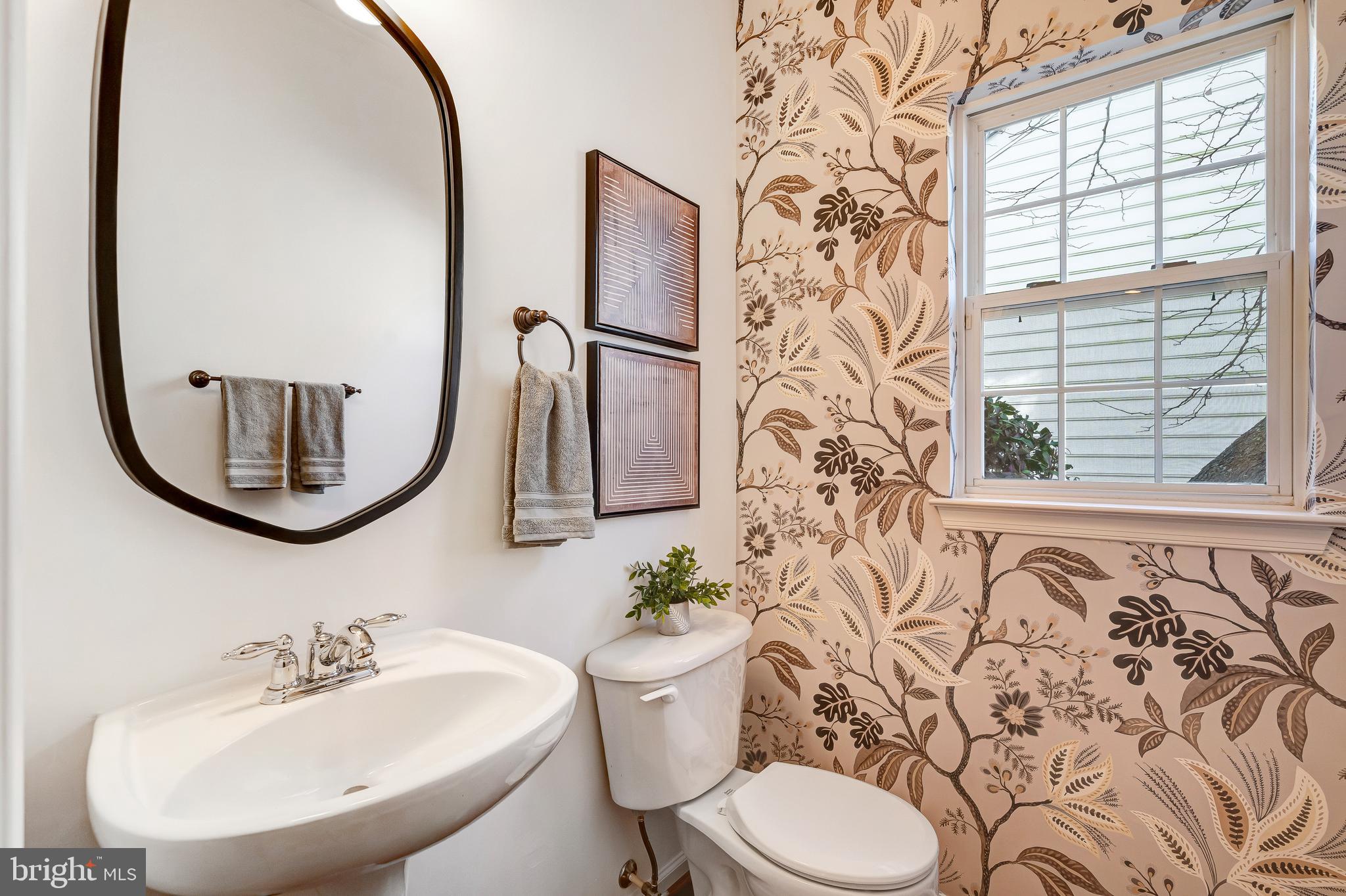 LORTON TOWN CNTR LANDBAY - Residential