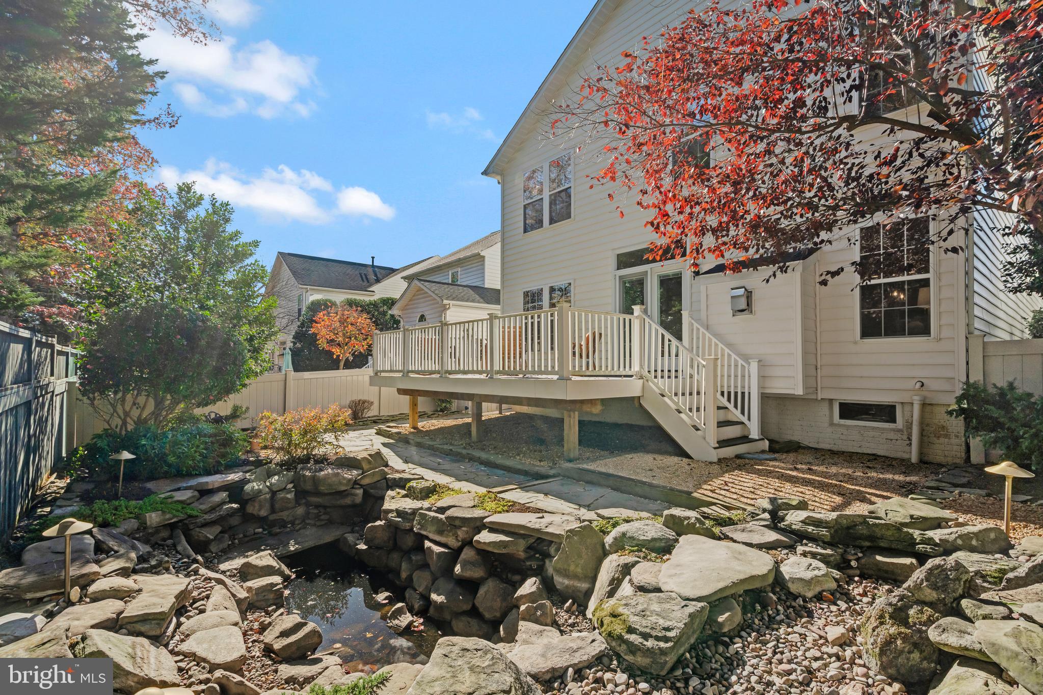 LORTON TOWN CNTR LANDBAY - Residential