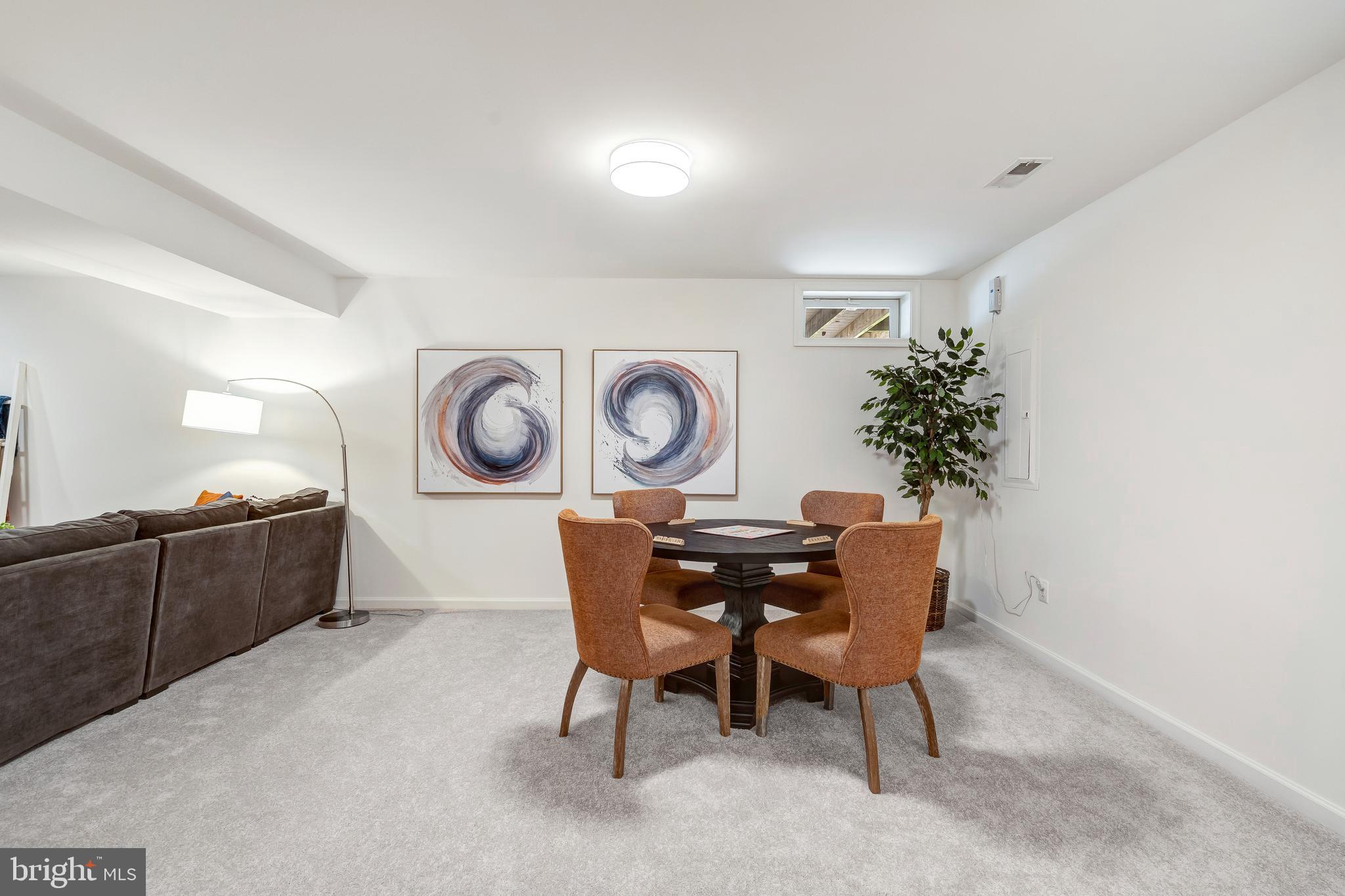 LORTON TOWN CNTR LANDBAY - Residential