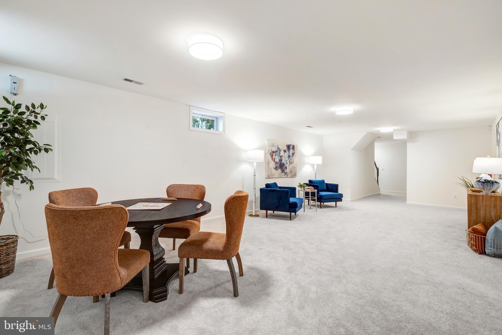 LORTON TOWN CNTR LANDBAY - Residential