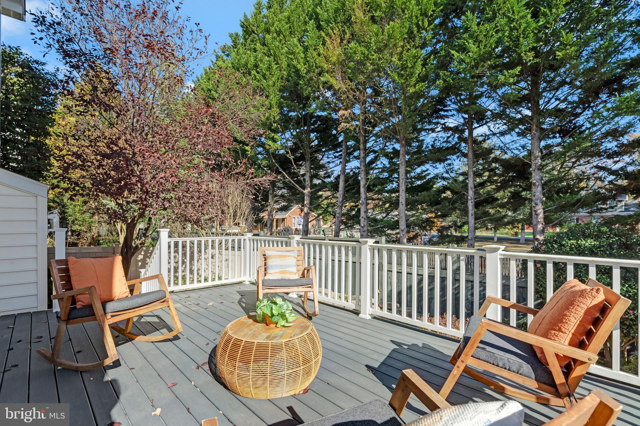 LORTON TOWN CNTR LANDBAY - Residential