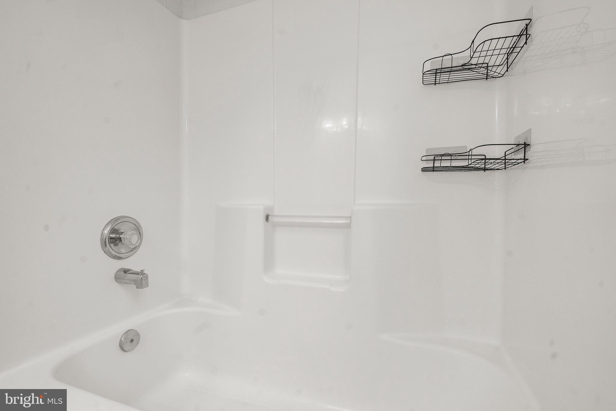 BURNT OAKS - Residential