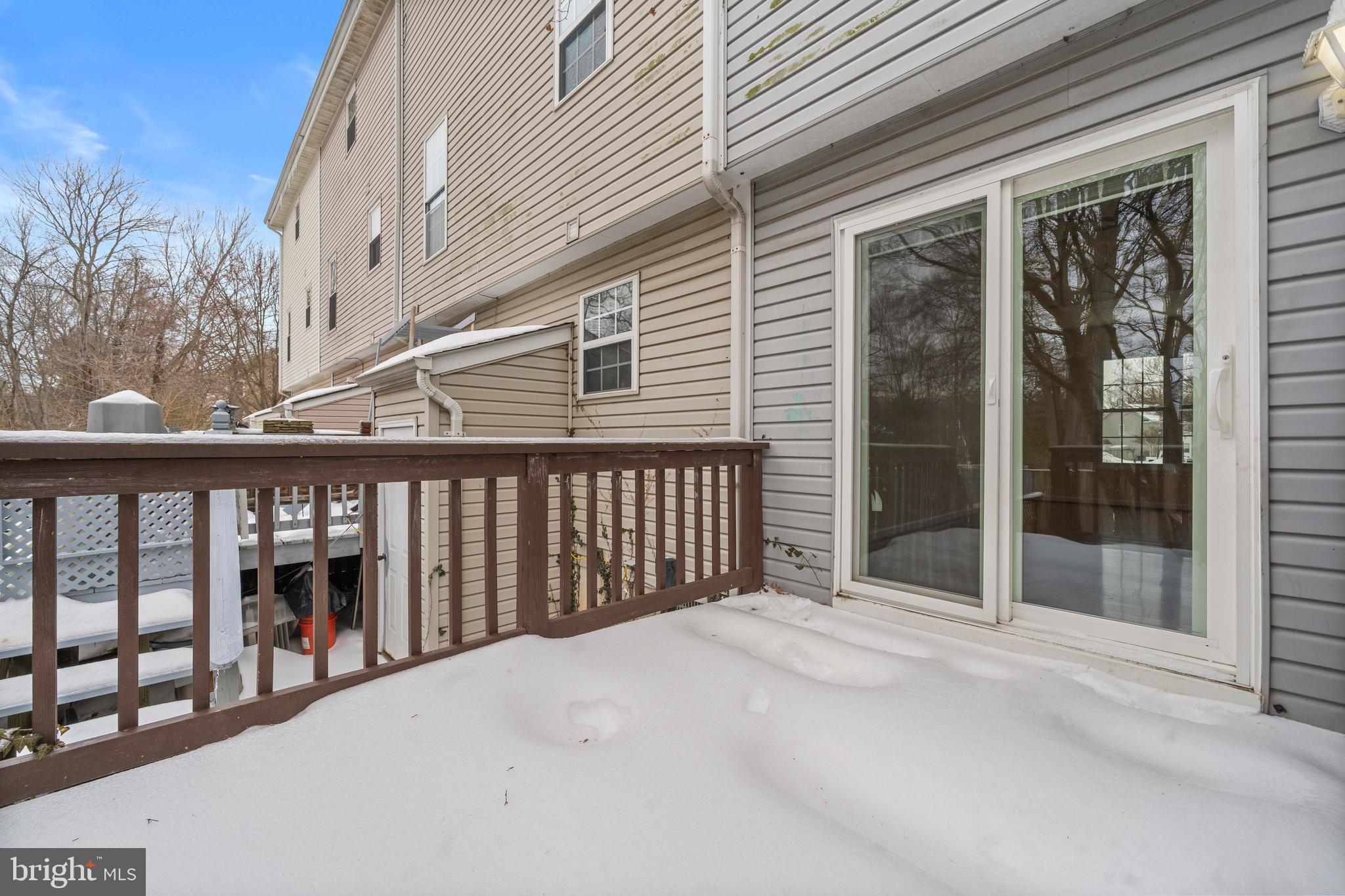 BURNT OAKS - Residential