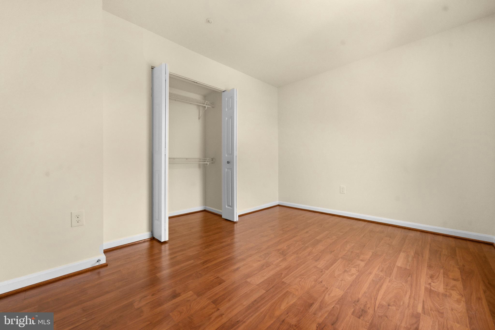 BURNT OAKS - Residential