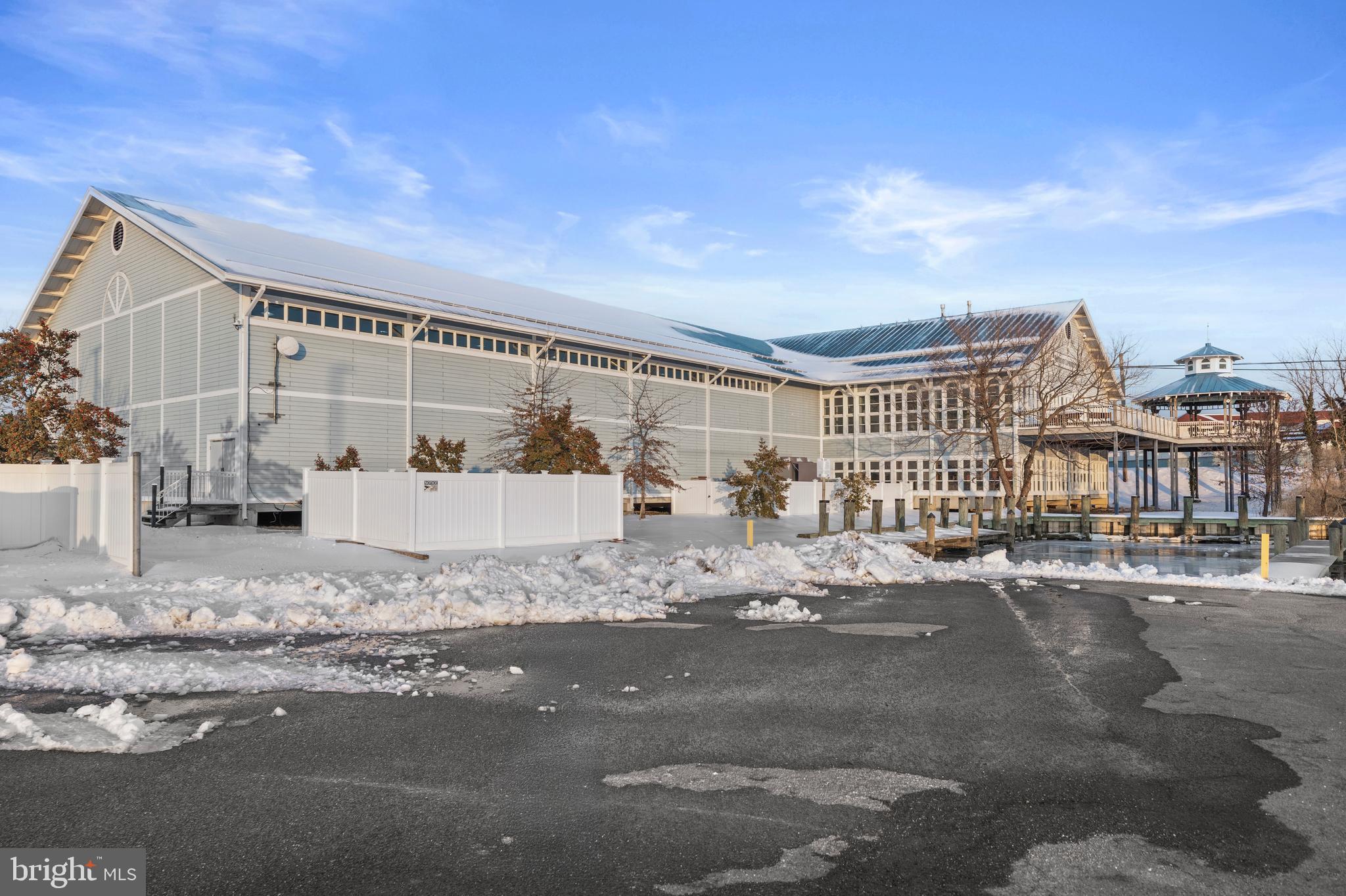 BURNT OAKS - Residential