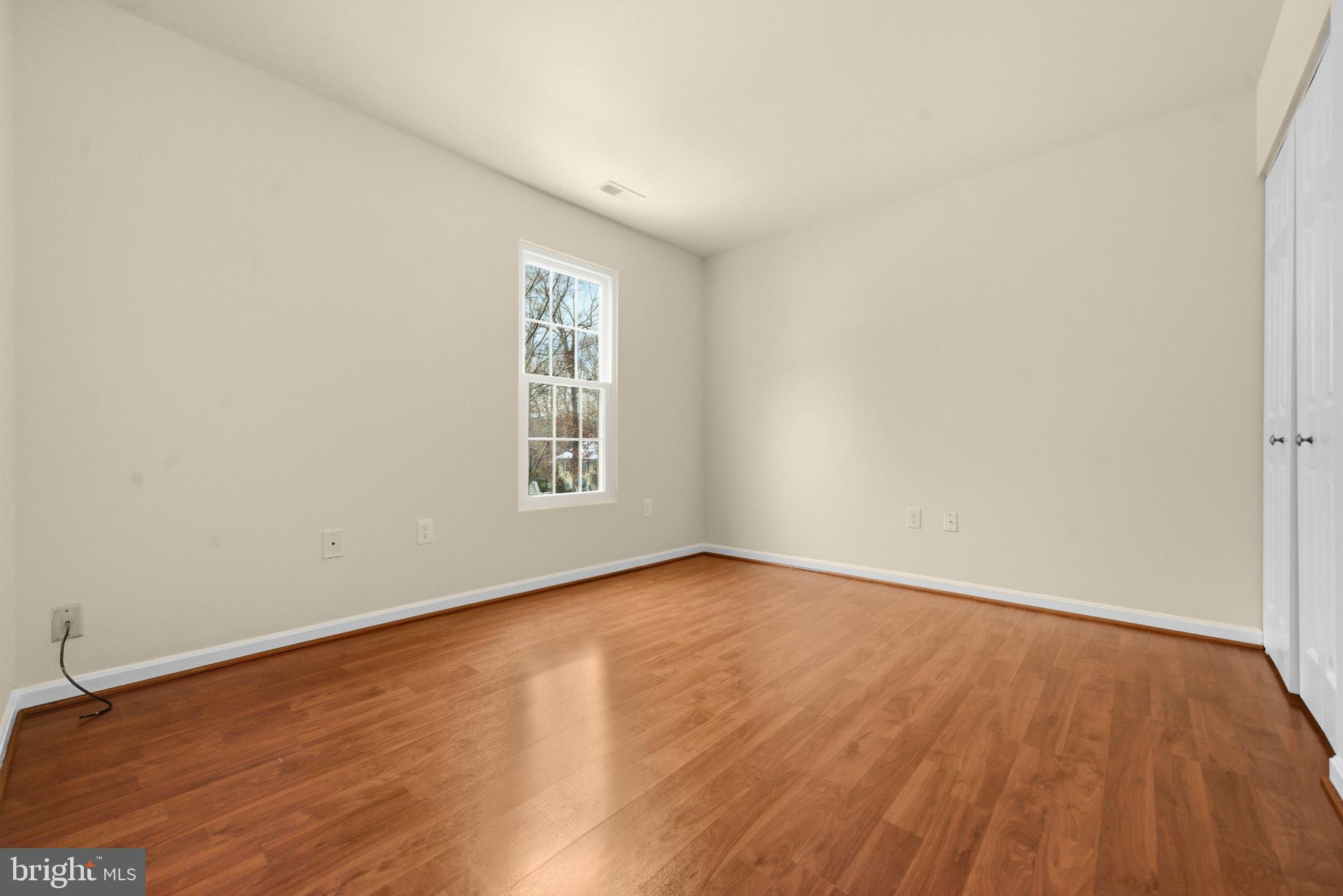 BURNT OAKS - Residential