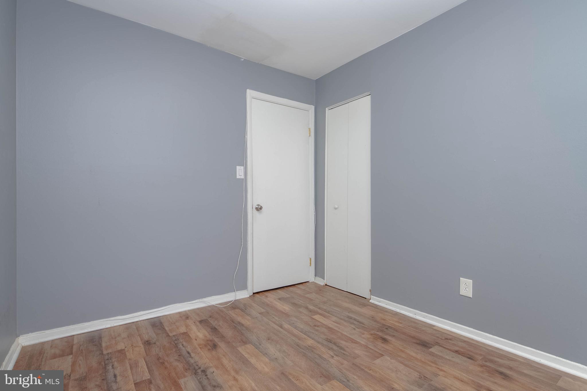 MEDFIELD - Residential