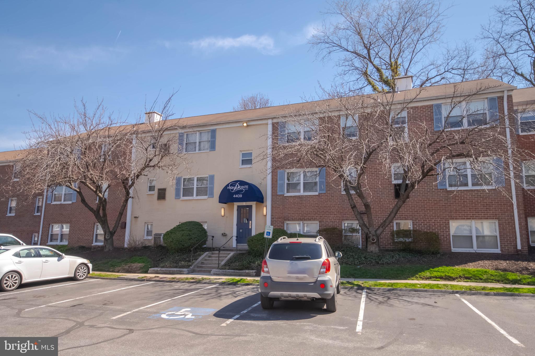 MEDFIELD - Residential