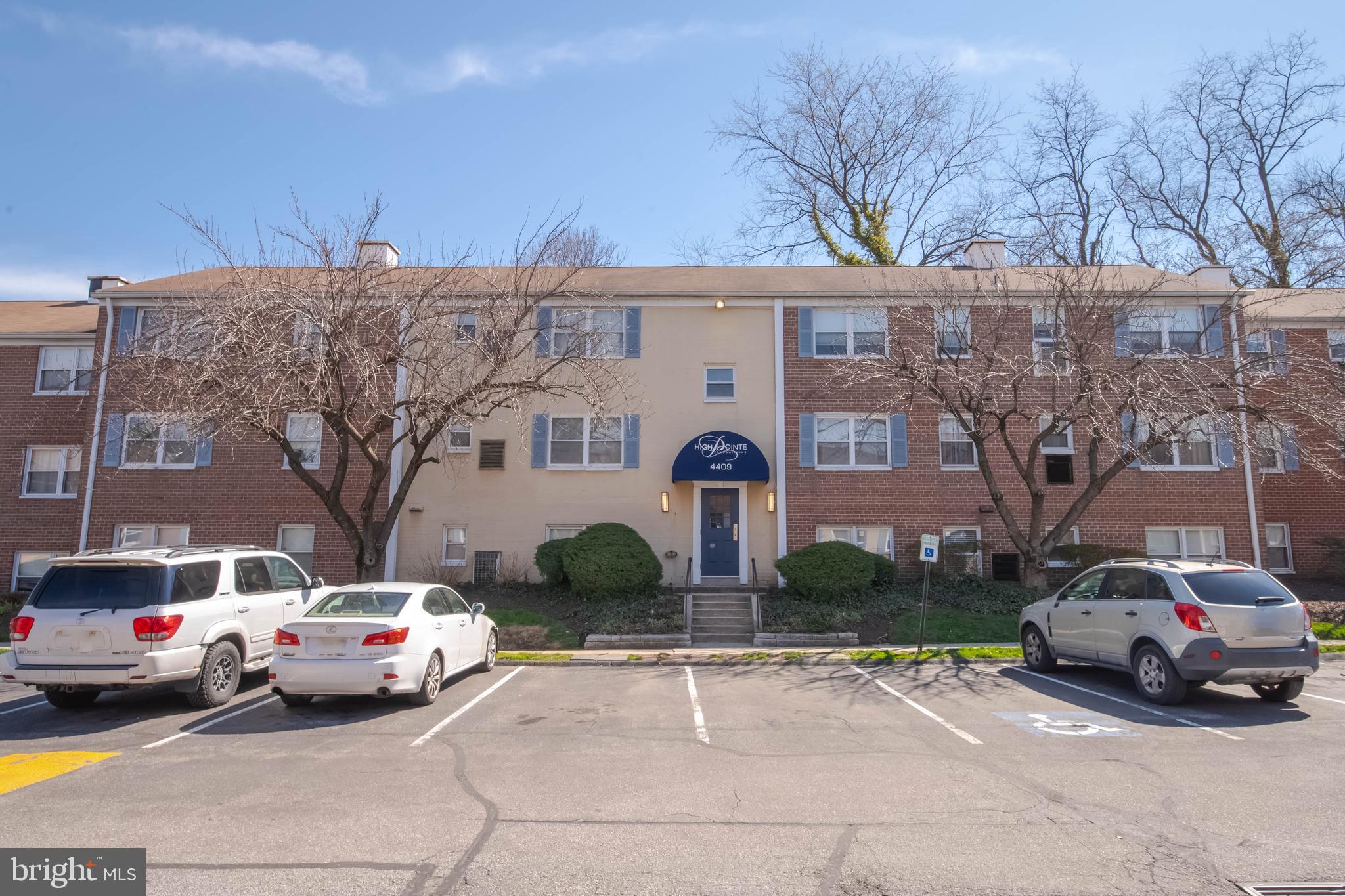 MEDFIELD - Residential