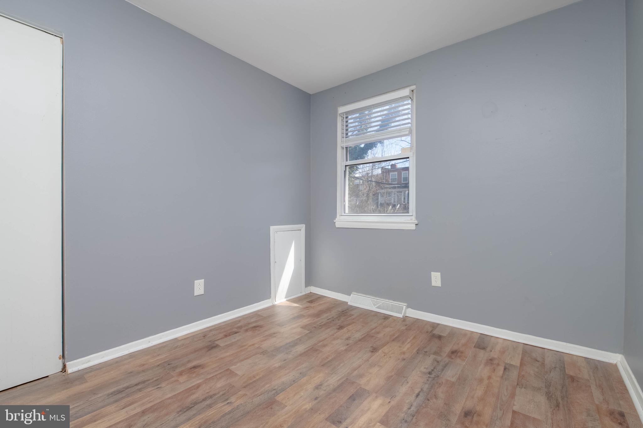 MEDFIELD - Residential