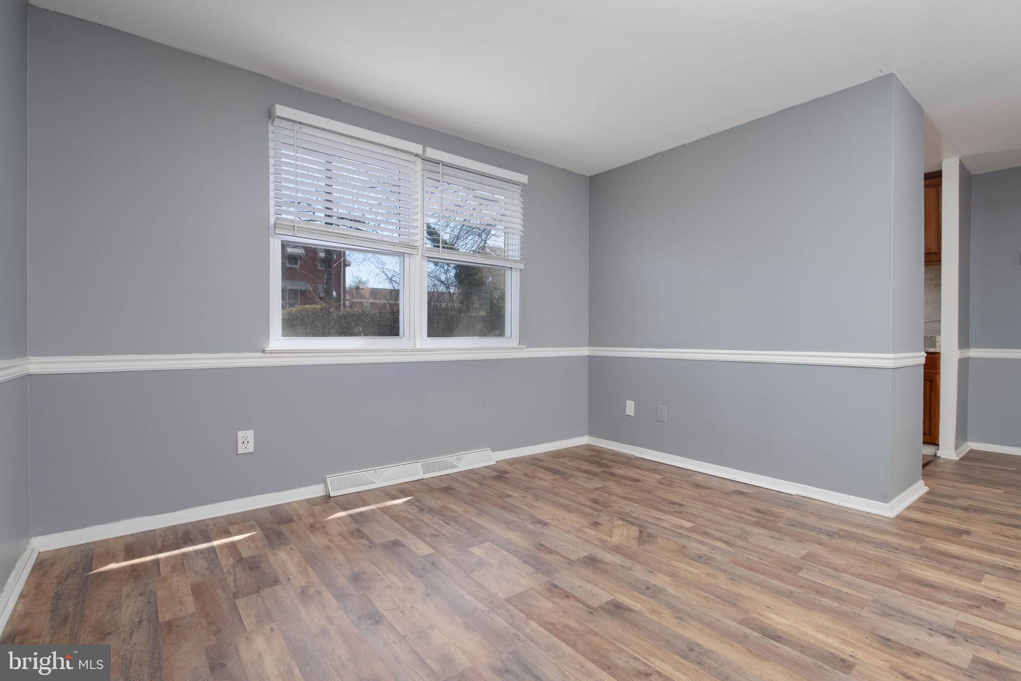 MEDFIELD - Residential