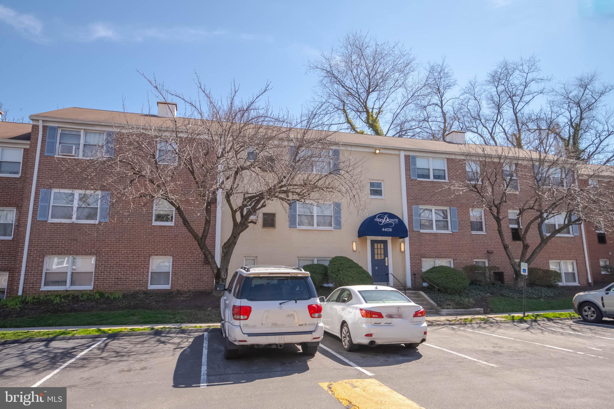 MEDFIELD - Residential