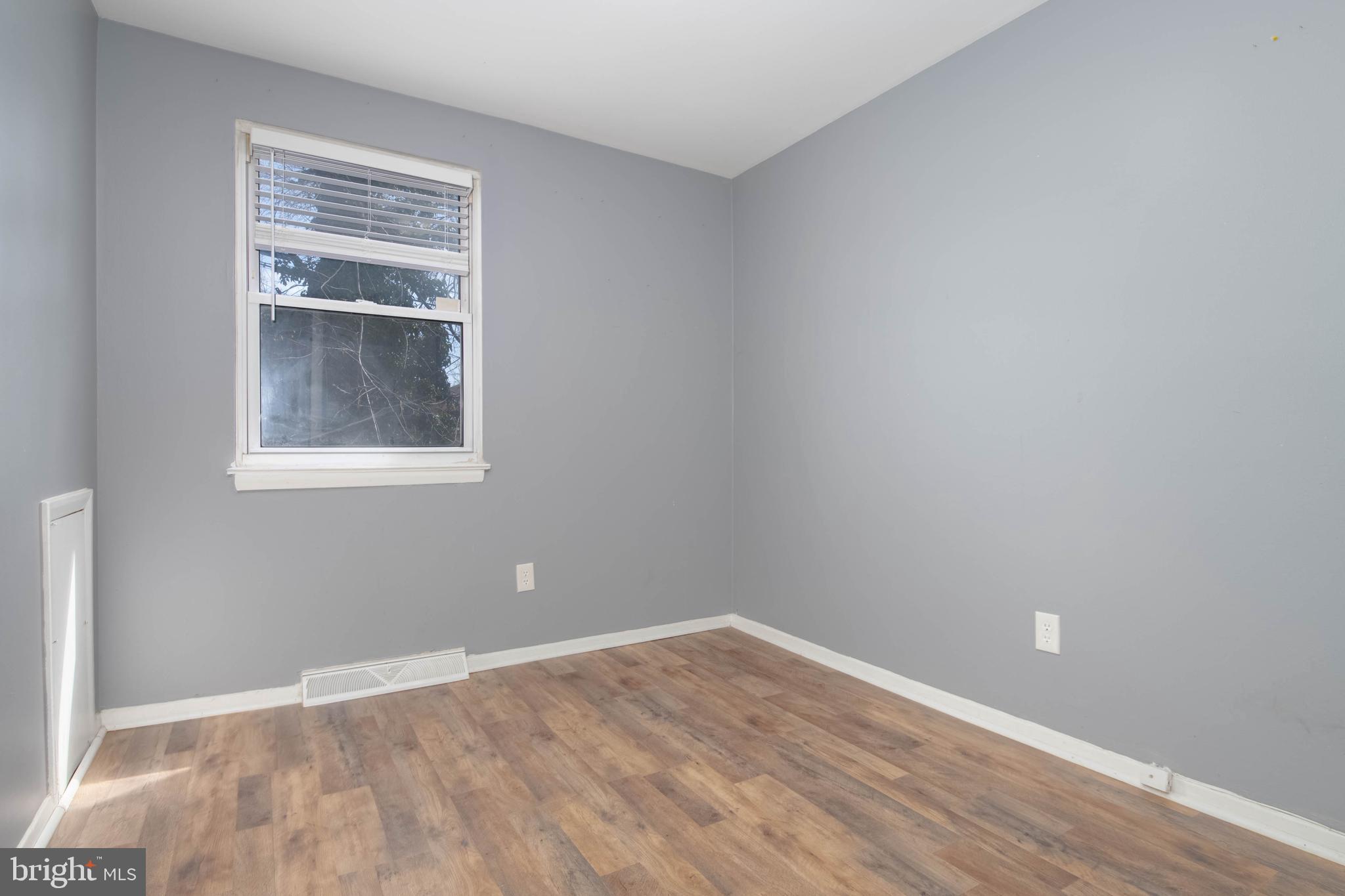 MEDFIELD - Residential