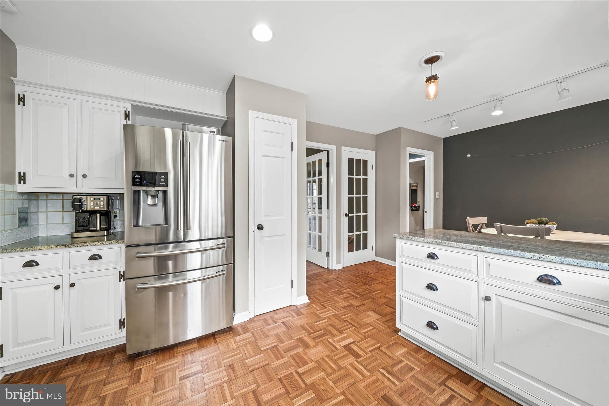 RADLEY RUN - Residential