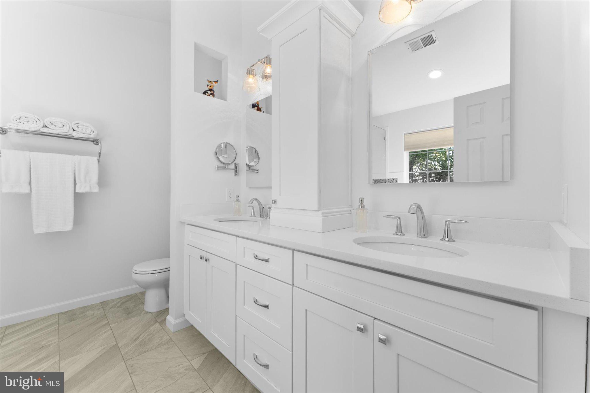 LOWES ISLAND/CASCADES - Residential