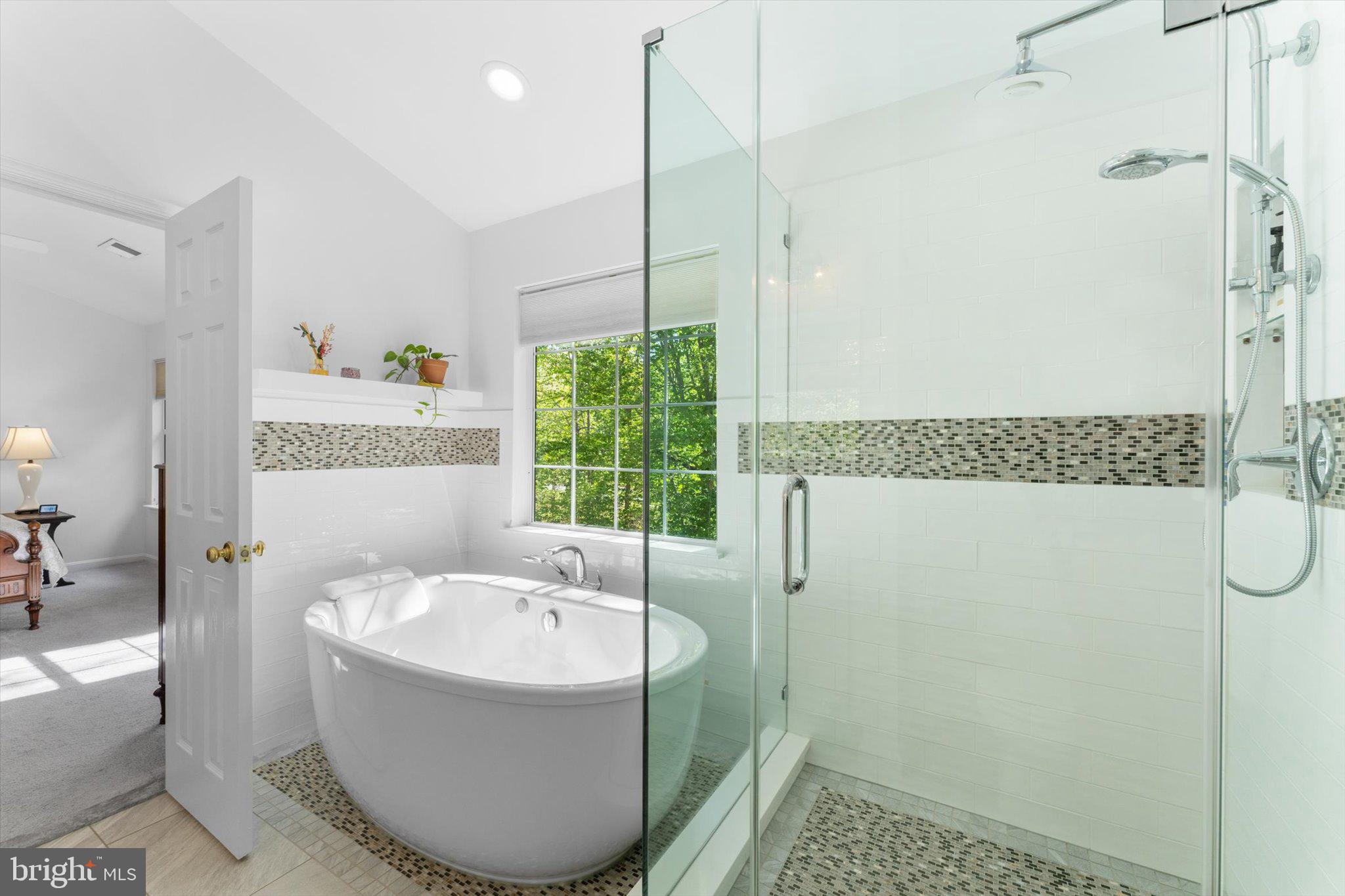 LOWES ISLAND/CASCADES - Residential