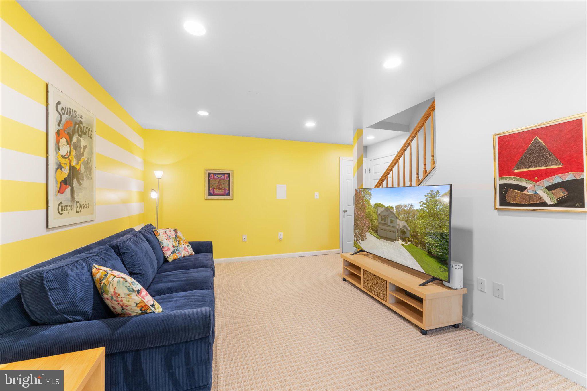 LOWES ISLAND/CASCADES - Residential