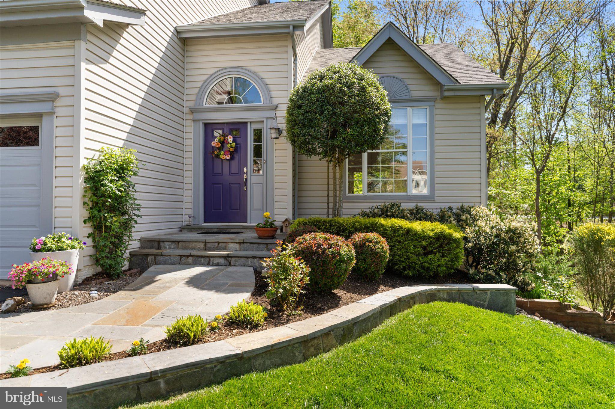 LOWES ISLAND/CASCADES - Residential