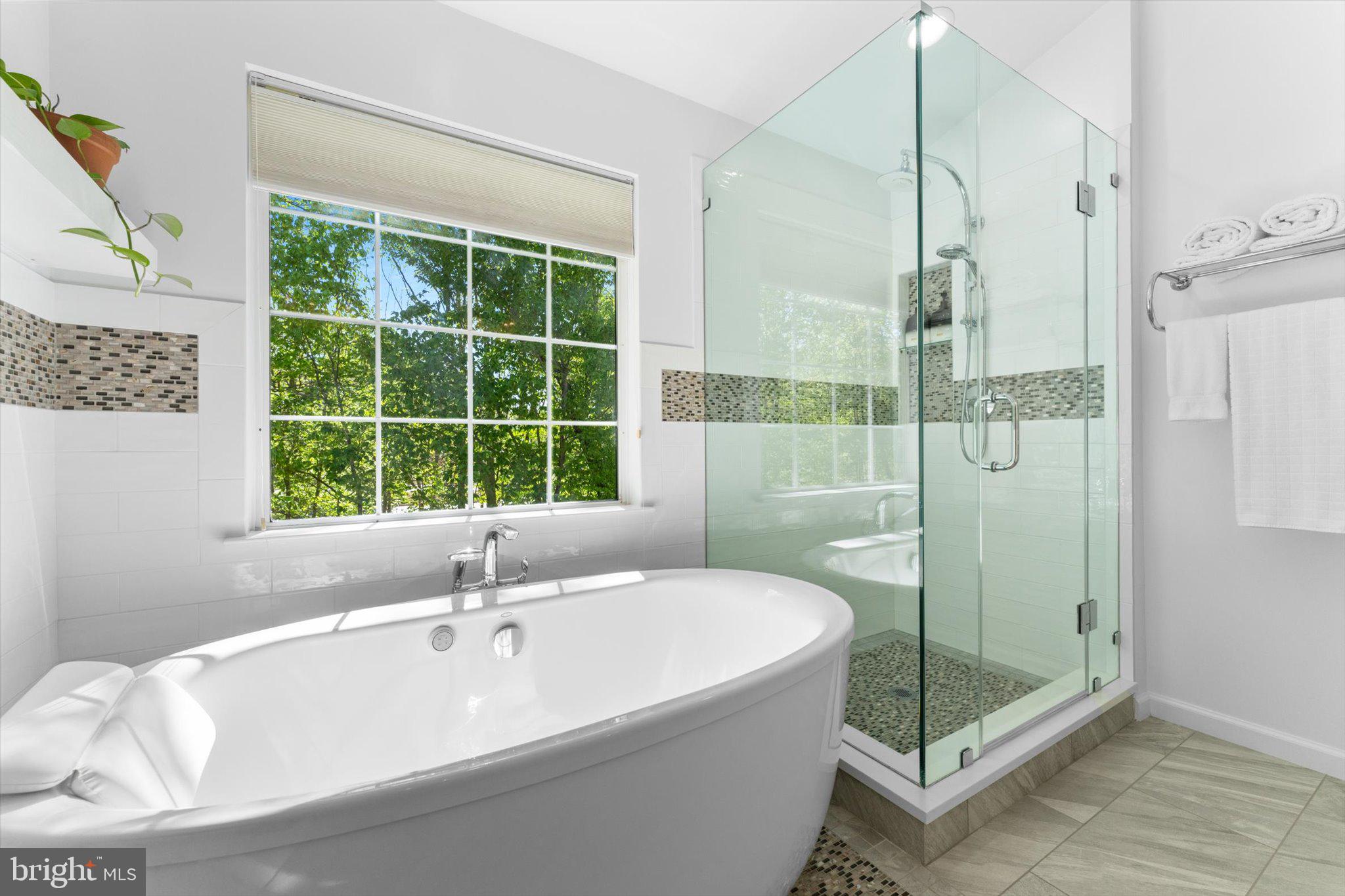 LOWES ISLAND/CASCADES - Residential