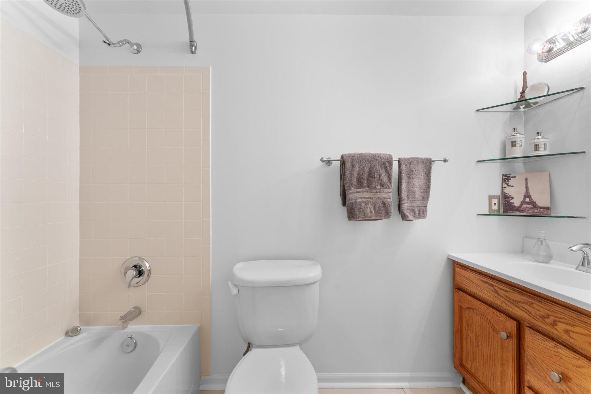 LOWES ISLAND/CASCADES - Residential