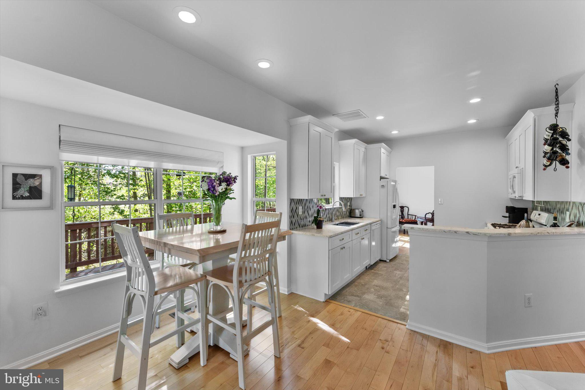 LOWES ISLAND/CASCADES - Residential