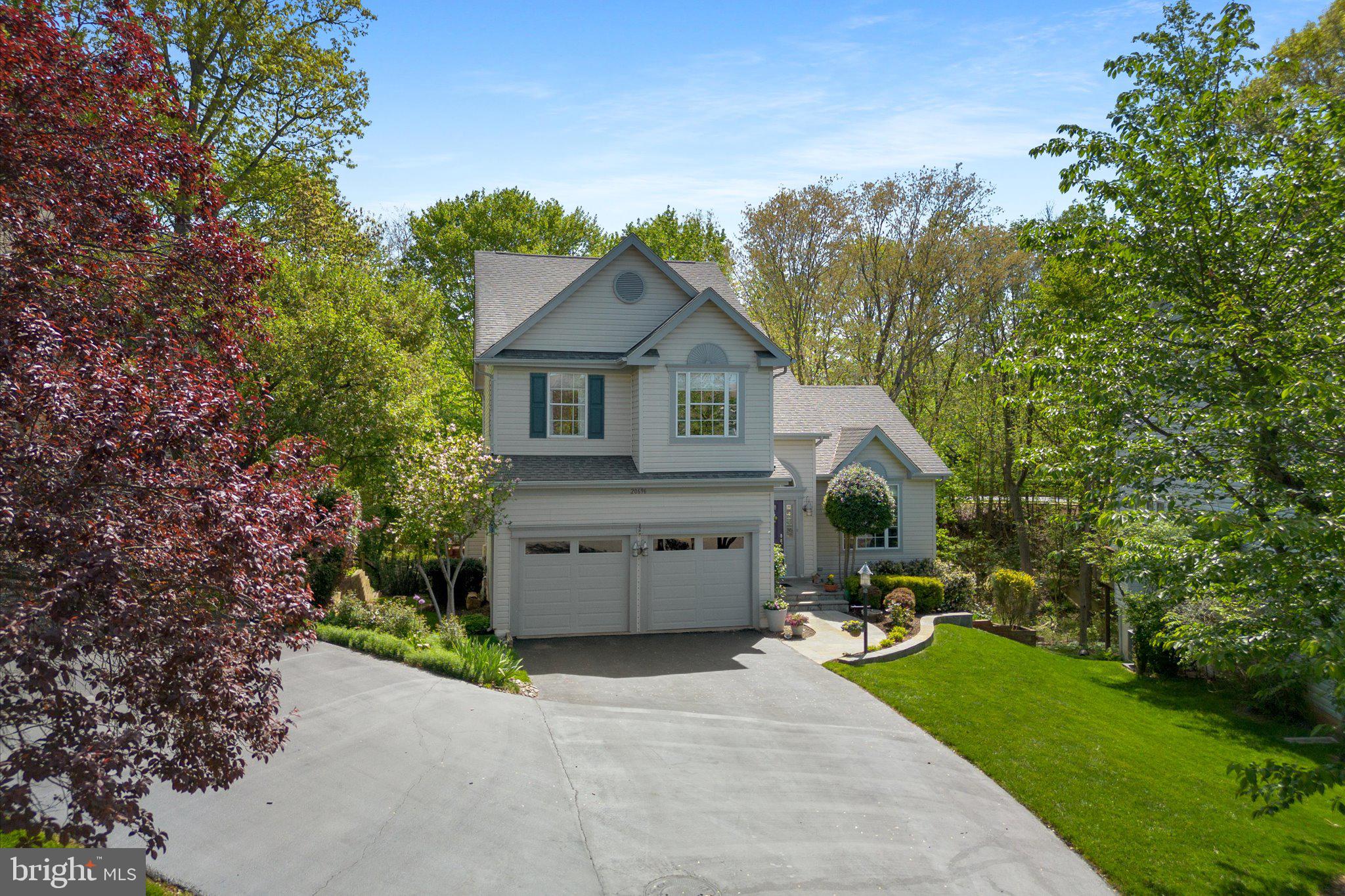 LOWES ISLAND/CASCADES - Residential