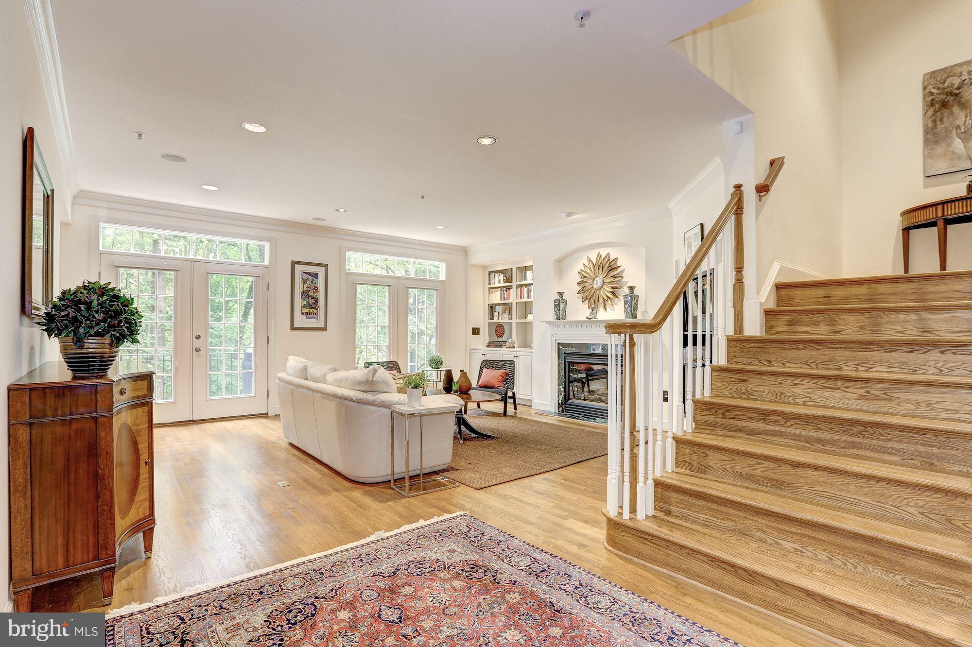 RIVER FALLS - Residential