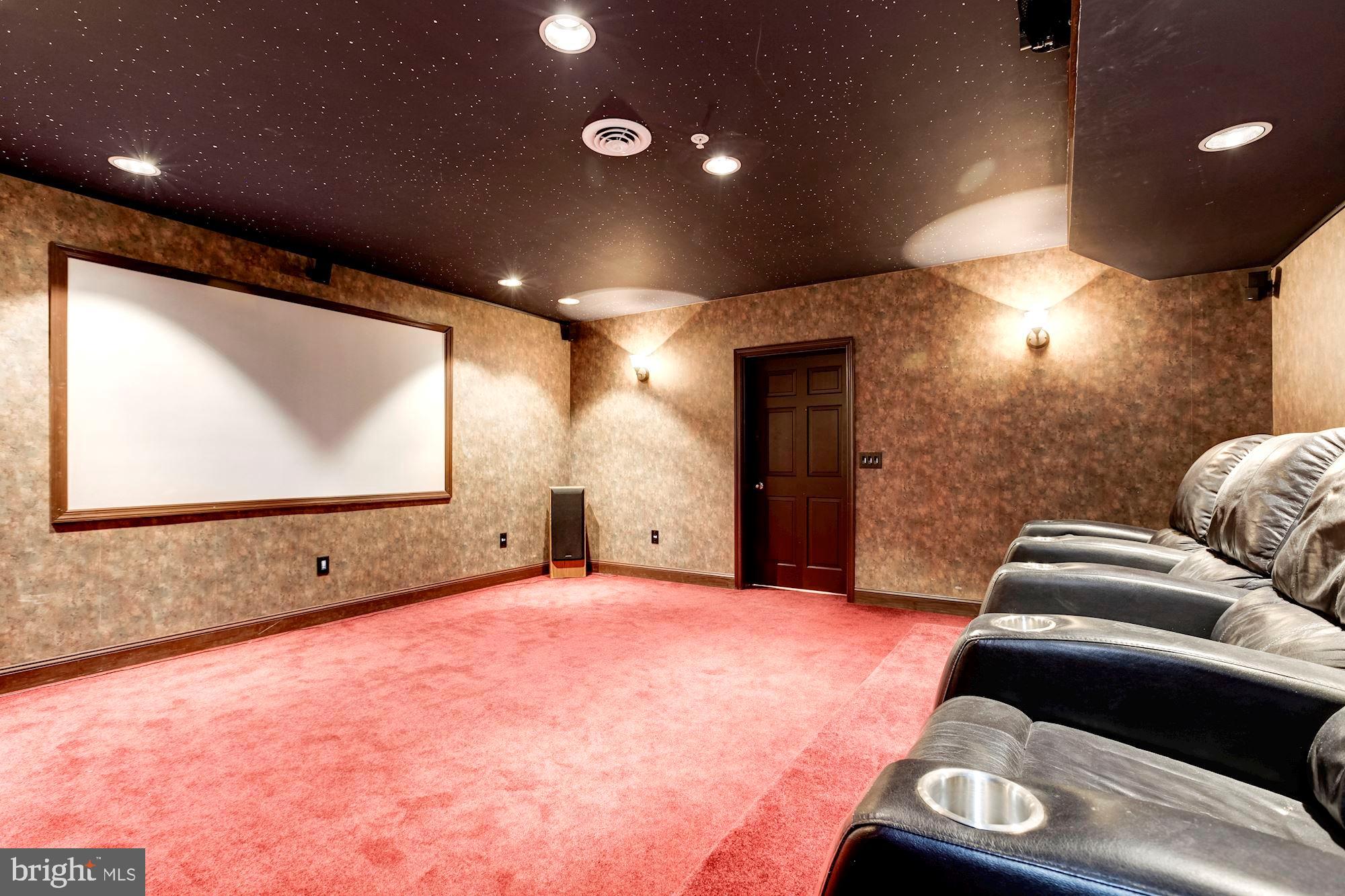 RIVER FALLS - Residential