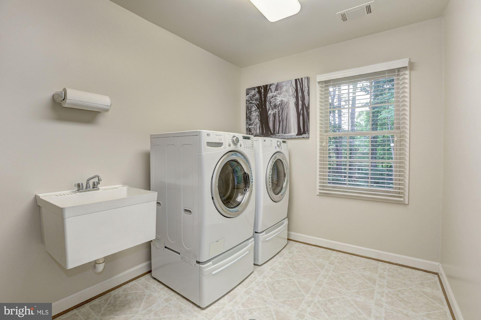 RIVER FALLS - Residential